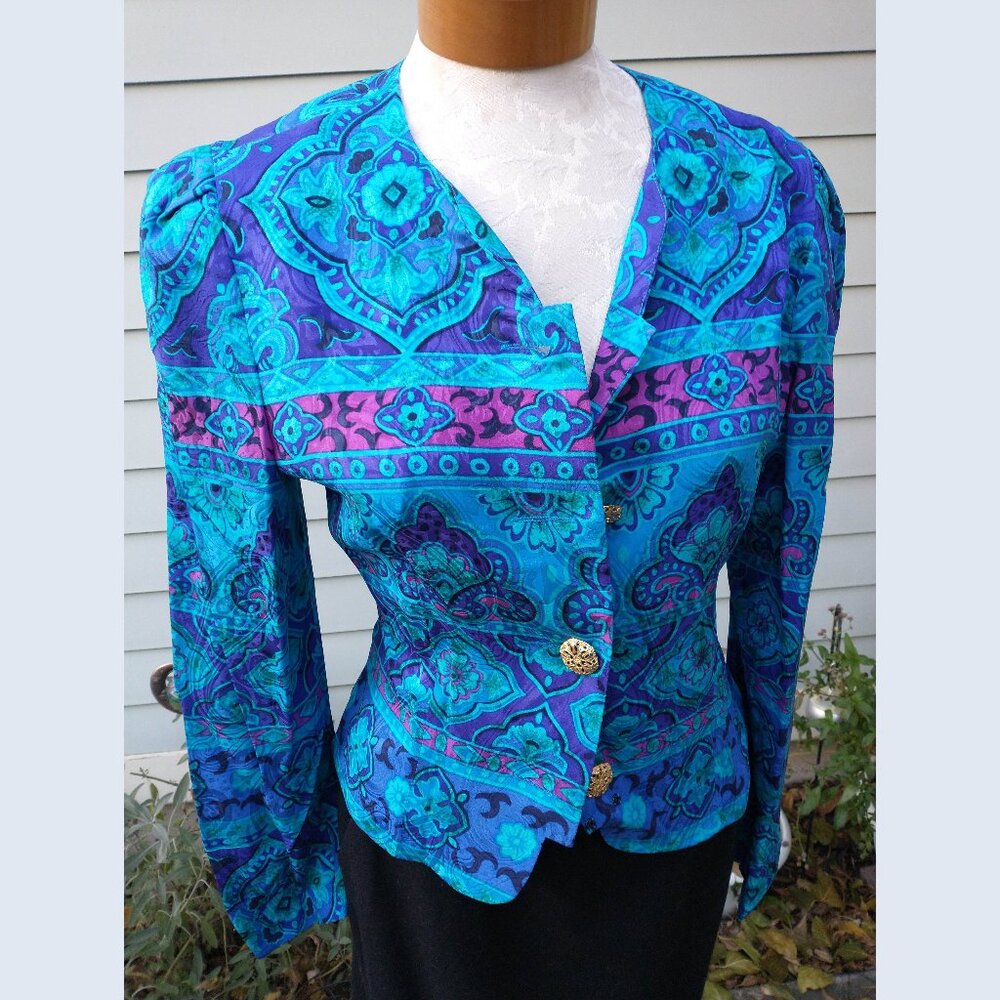 Jacket: Vintage patterned silk w/gold-colored buttons. Size 10 - by Maggy London